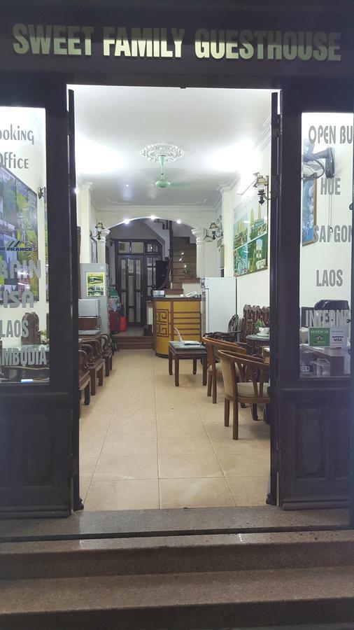 Sweet Family Guest House Hanoi Bagian luar foto