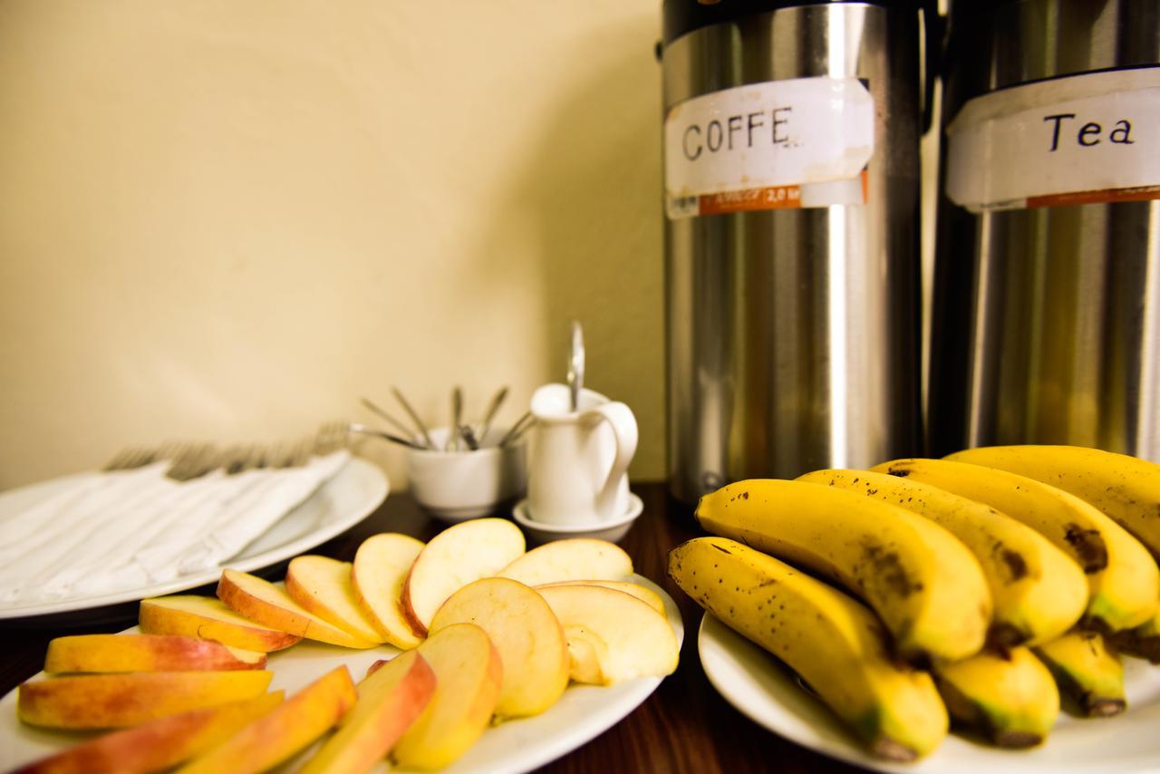 Sweet Family Guest House Hanoi Bagian luar foto